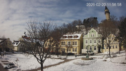 Náměstí, Hrad a Trůba