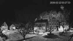 Náměstí, Hrad a Trůba