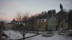 Náměstí, Hrad a Trůba