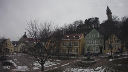 Náměstí, Hrad a Trůba