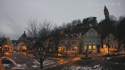 Náměstí, Hrad a Trůba