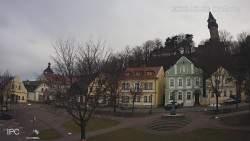 Náměstí, Hrad a Trůba