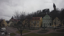 Náměstí, Hrad a Trůba