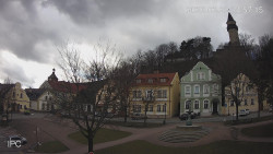 Náměstí, Hrad a Trůba