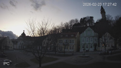 Náměstí, Hrad a Trůba