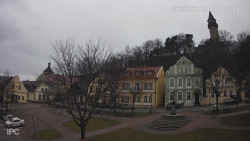 Náměstí, Hrad a Trůba