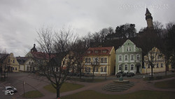 Náměstí, Hrad a Trůba