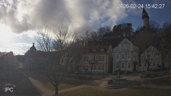 Náměstí, Hrad a Trůba