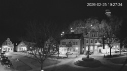 Náměstí, Hrad a Trůba