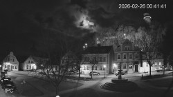 Náměstí, Hrad a Trůba