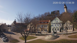 Náměstí, Hrad a Trůba