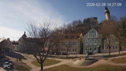 Náměstí, Hrad a Trůba
