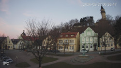 Náměstí, Hrad a Trůba