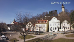 Náměstí, Hrad a Trůba