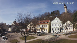 Náměstí, Hrad a Trůba