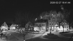 Náměstí, Hrad a Trůba