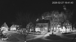 Náměstí, Hrad a Trůba