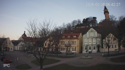 Náměstí, Hrad a Trůba