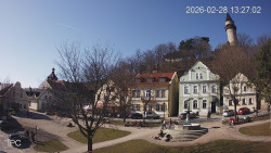 Náměstí, Hrad a Trůba