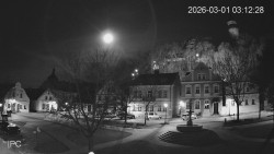 Náměstí, Hrad a Trůba