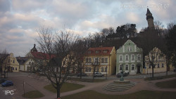 Náměstí, Hrad a Trůba