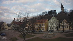 Náměstí, Hrad a Trůba