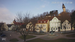 Náměstí, Hrad a Trůba