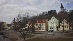 Náměstí, Hrad a Trůba