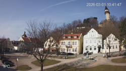 Náměstí, Hrad a Trůba