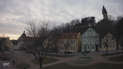 Náměstí, Hrad a Trůba