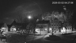 Náměstí, Hrad a Trůba