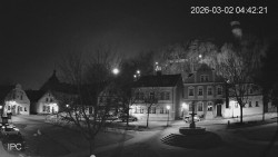 Náměstí, Hrad a Trůba