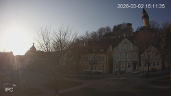 Náměstí, Hrad a Trůba