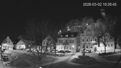 Náměstí, Hrad a Trůba