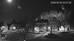 Náměstí, Hrad a Trůba