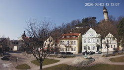 Náměstí, Hrad a Trůba