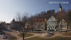 Náměstí, Hrad a Trůba