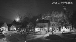 Náměstí, Hrad a Trůba