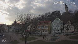 Náměstí, Hrad a Trůba