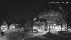 Náměstí, Hrad a Trůba