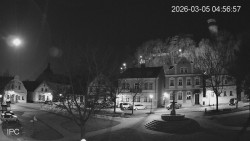 Náměstí, Hrad a Trůba