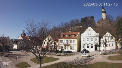 Náměstí, Hrad a Trůba