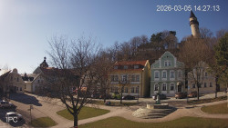 Náměstí, Hrad a Trůba