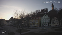 Náměstí, Hrad a Trůba