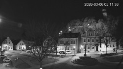 Náměstí, Hrad a Trůba