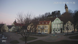 Náměstí, Hrad a Trůba