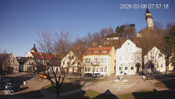 Náměstí, Hrad a Trůba