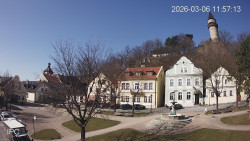 Náměstí, Hrad a Trůba