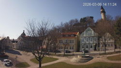 Náměstí, Hrad a Trůba