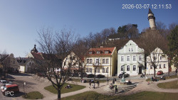 Náměstí, Hrad a Trůba